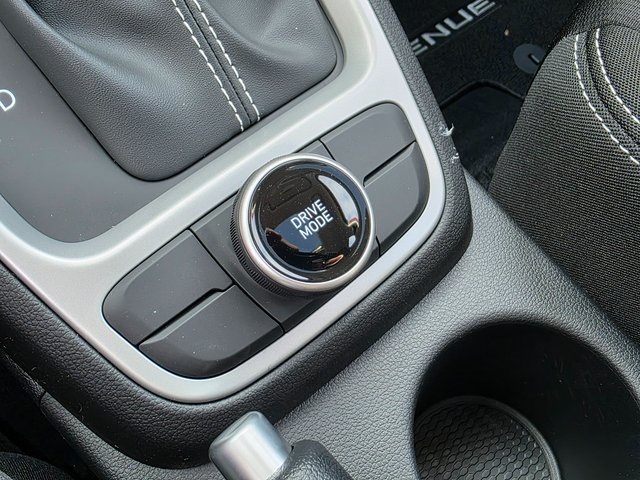 Vehicle image 29 of 44