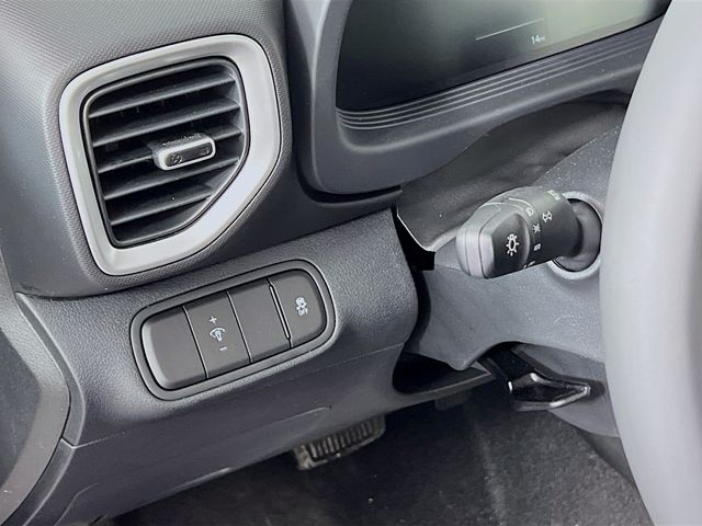Vehicle image 9 of 25