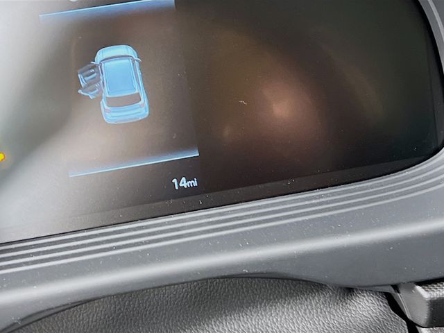 Vehicle image 11 of 25