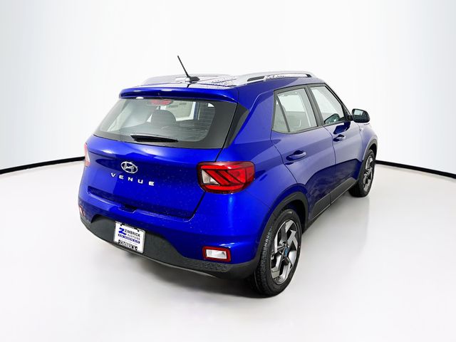 Vehicle image 4 of 25