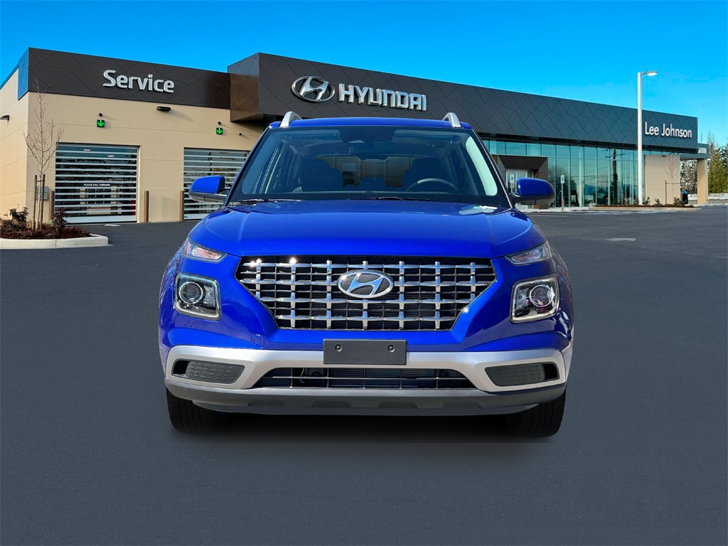 Vehicle image 4 of 19