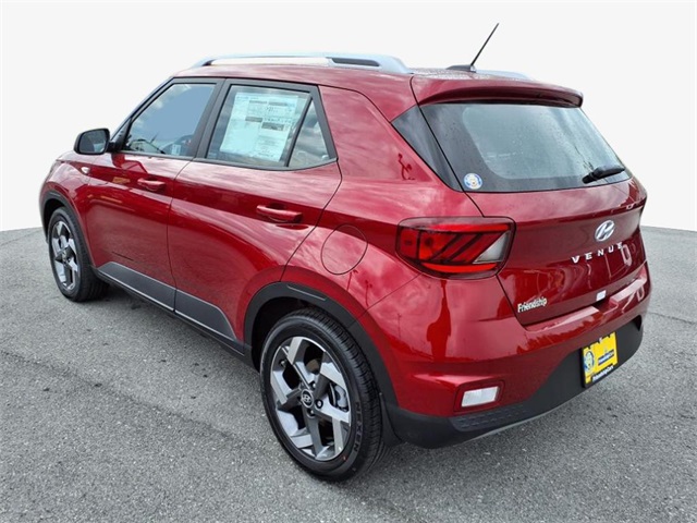 2025 Hyundai Venue SEL Image 4 of 17