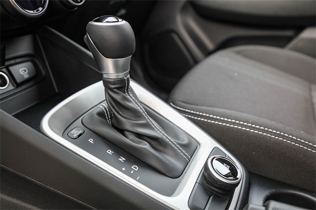 2025 Hyundai Venue SEL Image 21 of 27