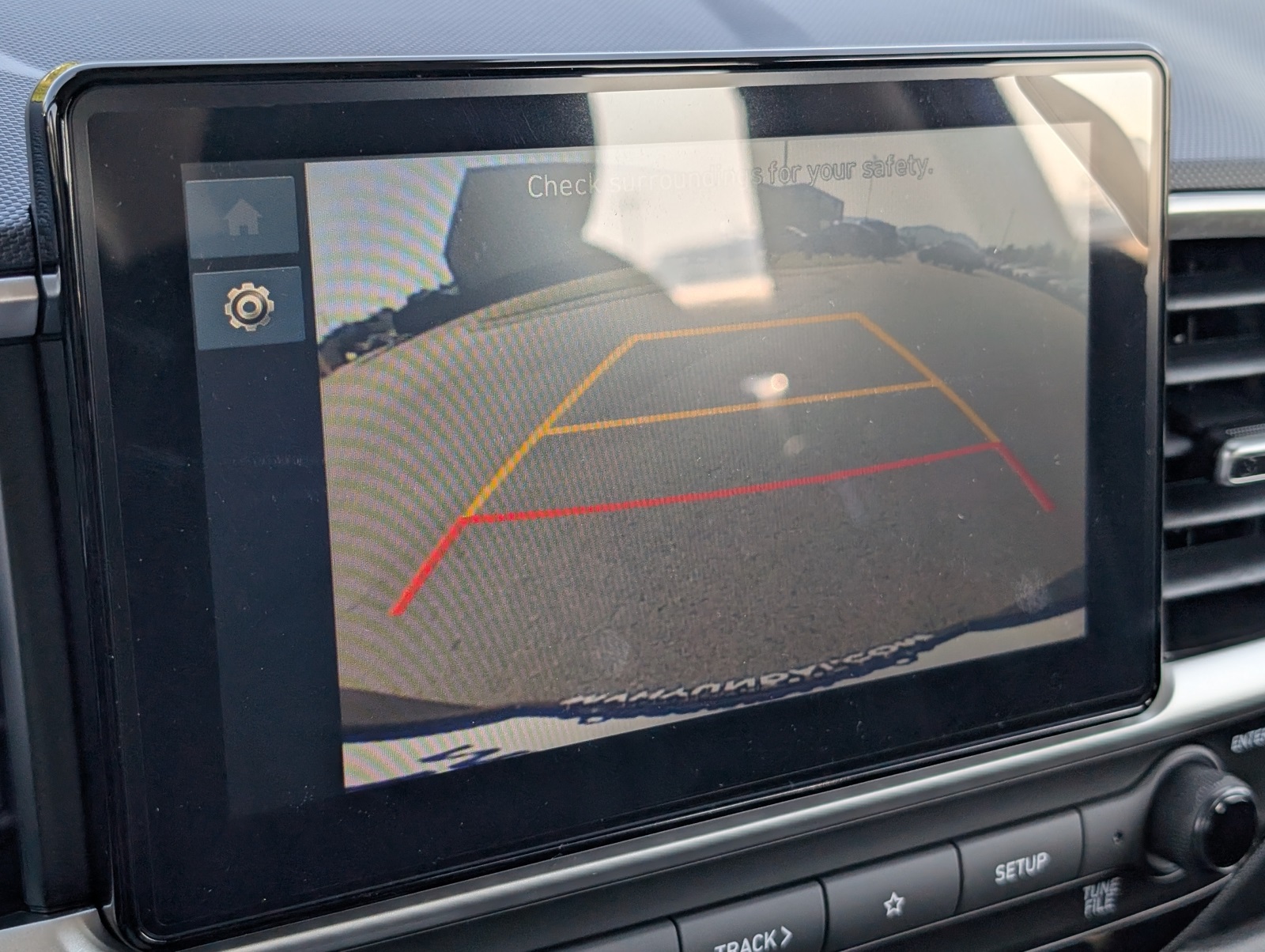 2025 Hyundai Venue SEL Image 13 of 22