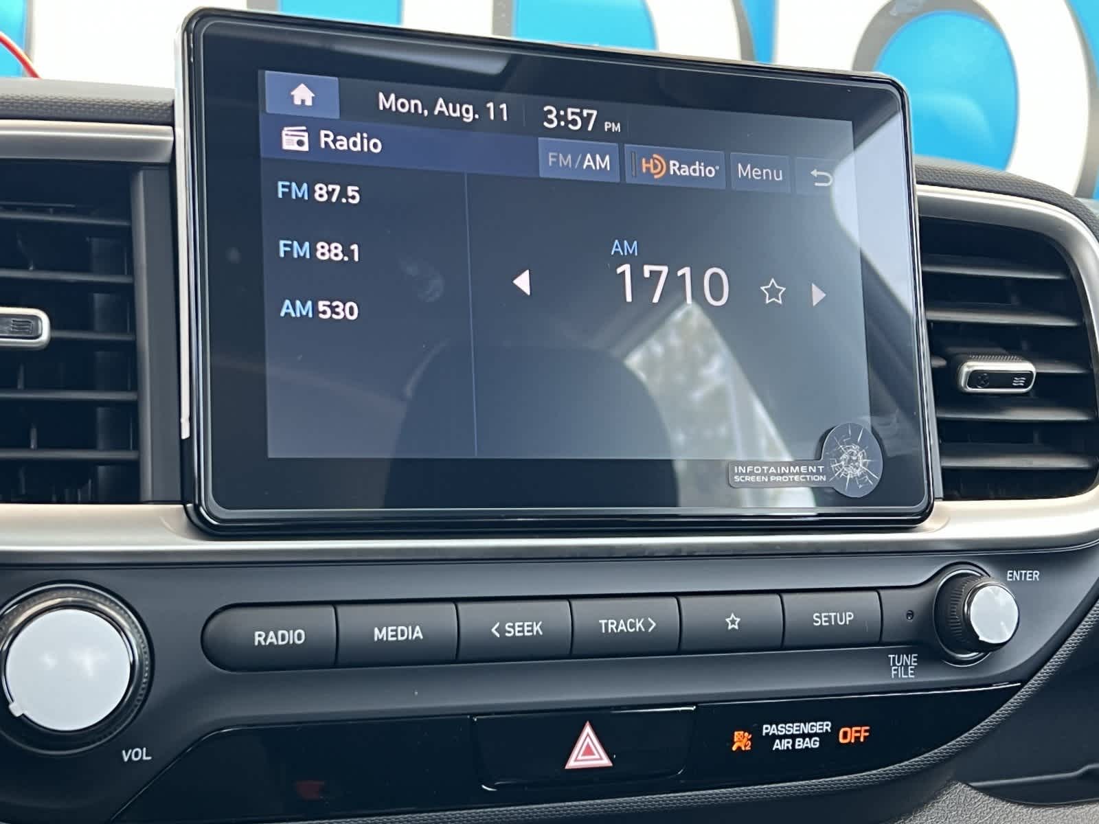 2025 Hyundai Venue SEL Image 16 of 31