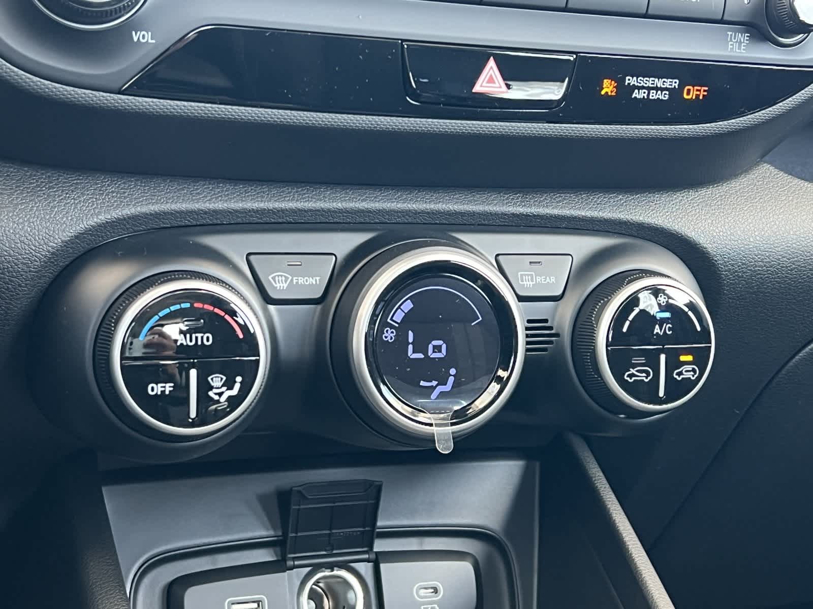 2025 Hyundai Venue SEL Image 22 of 31