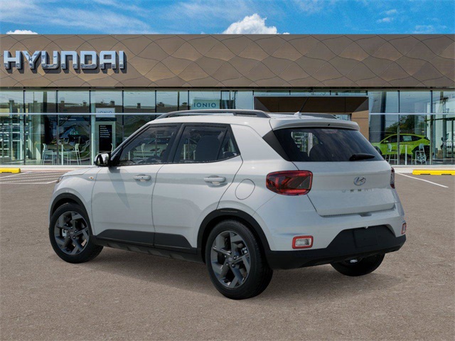 Vehicle image 6 of 17