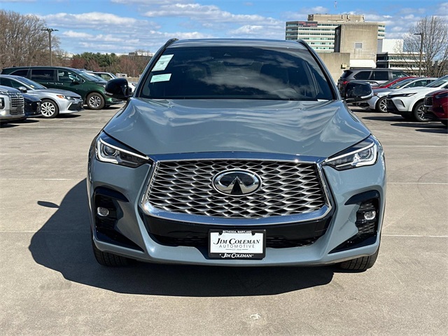 Vehicle image 3 of 18