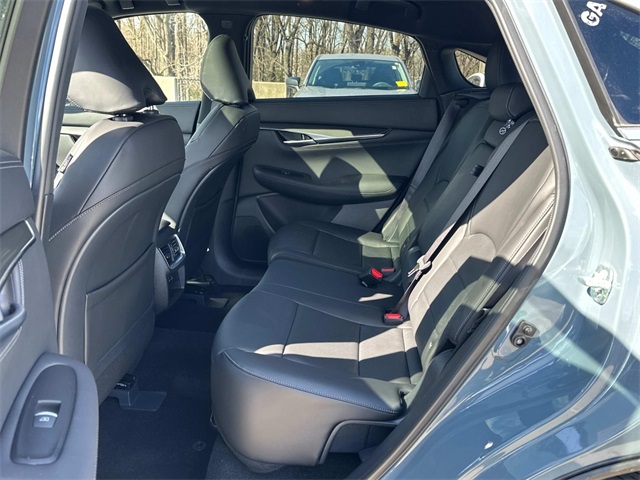 Vehicle image 9 of 18
