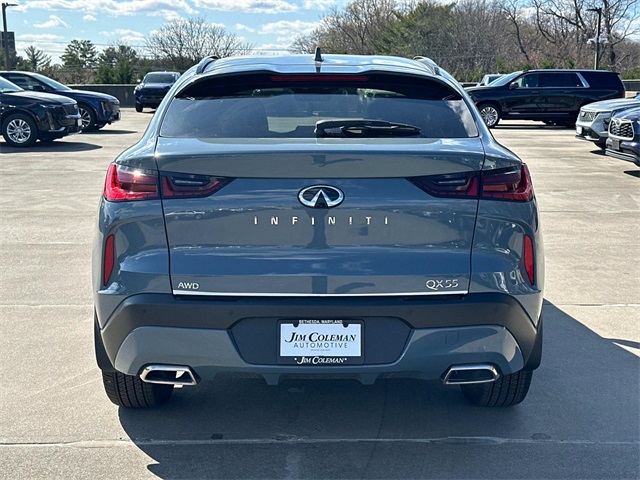Vehicle image 6 of 18