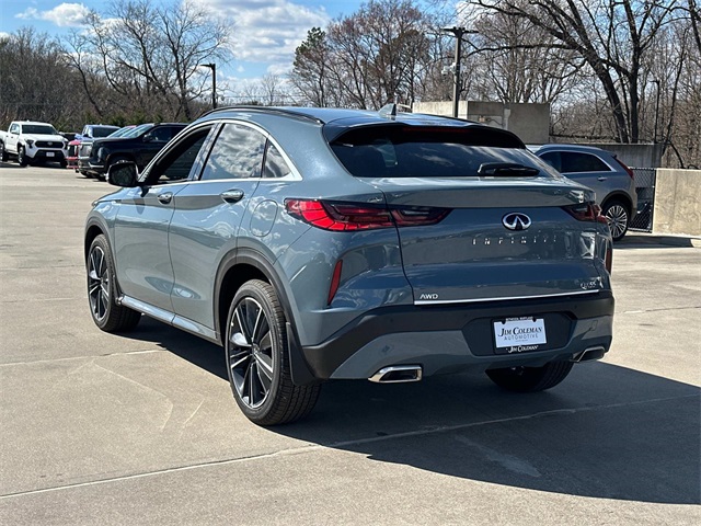 Vehicle image 7 of 18