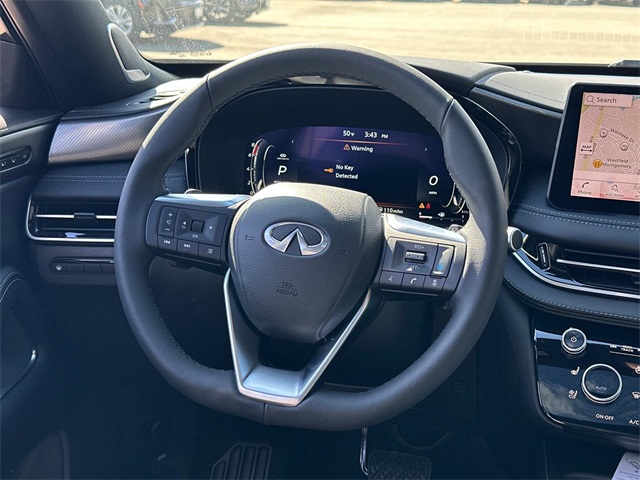 Vehicle image 15 of 18