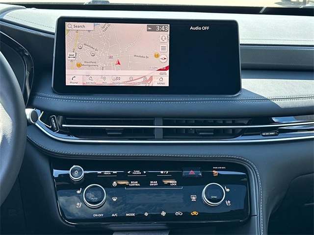 Vehicle image 10 of 18