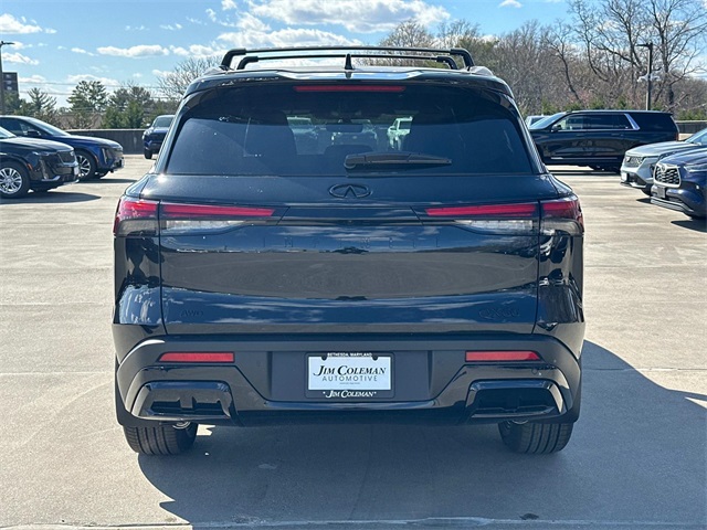 Vehicle image 5 of 18