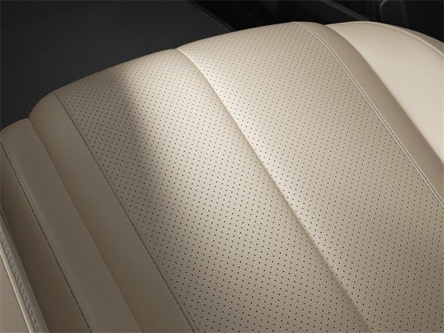 Vehicle image 10 of 22