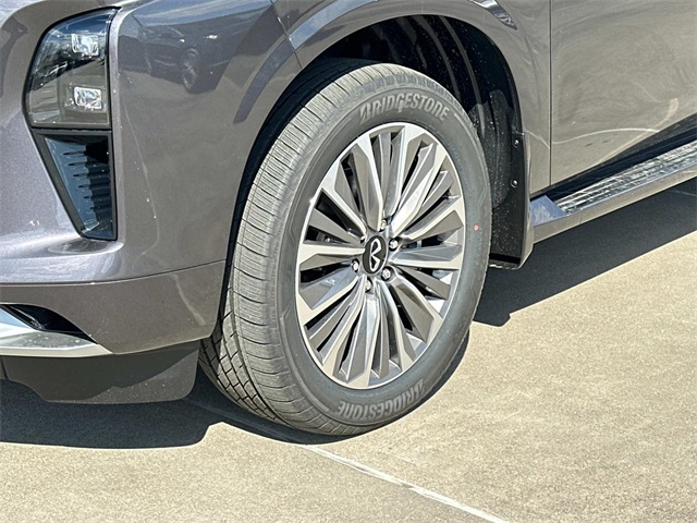 Vehicle image 7 of 18