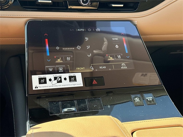 Vehicle image 16 of 18