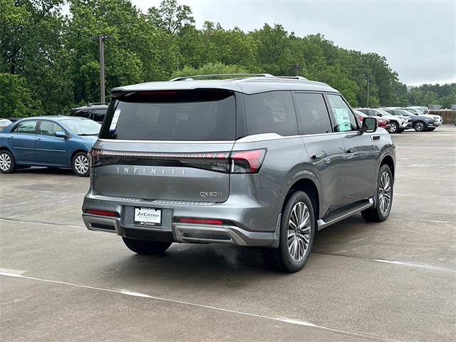 Vehicle image 4 of 18