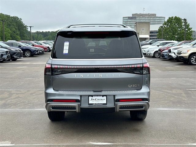 Vehicle image 5 of 18