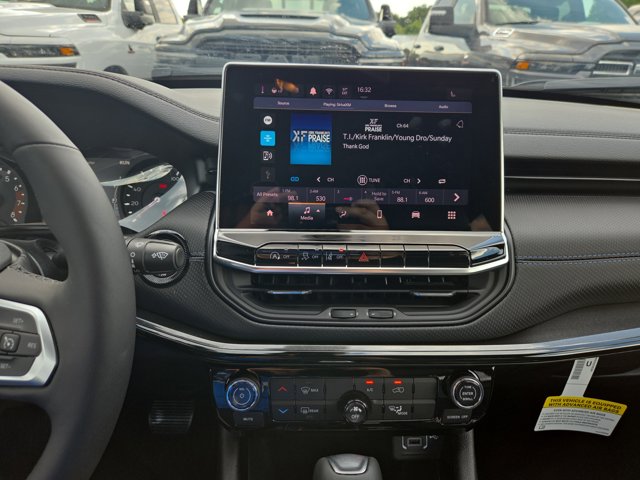 Vehicle image 9 of 12