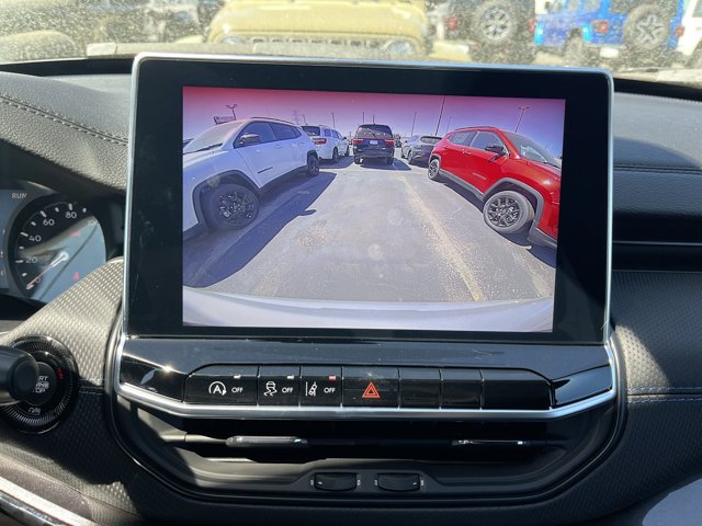 Vehicle image 11 of 12