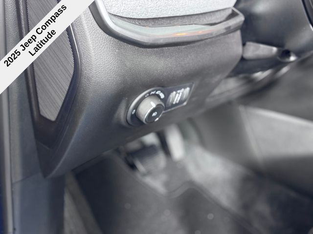 Vehicle image 26 of 40