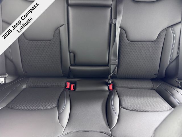 Vehicle image 15 of 40