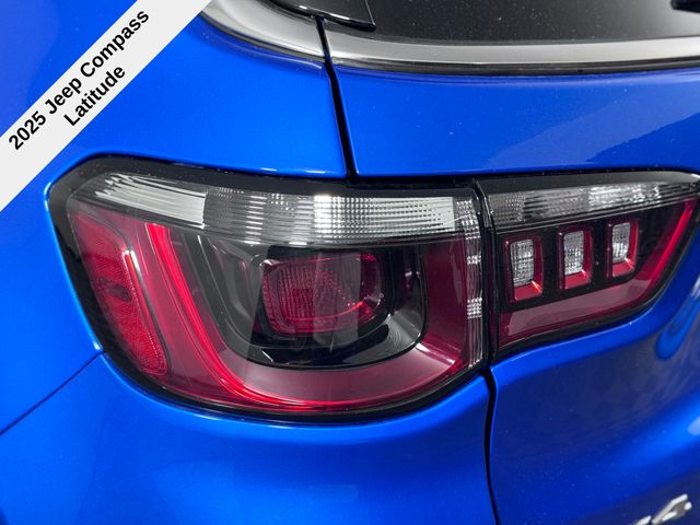 Vehicle image 37 of 40