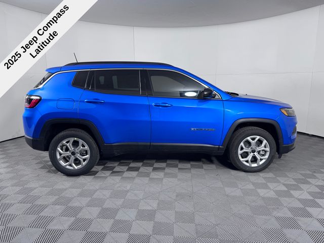 Vehicle image 4 of 40