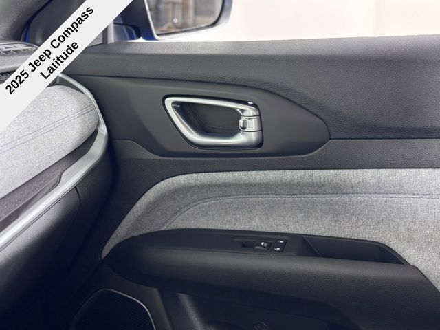 Vehicle image 31 of 40