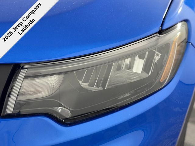 Vehicle image 23 of 40