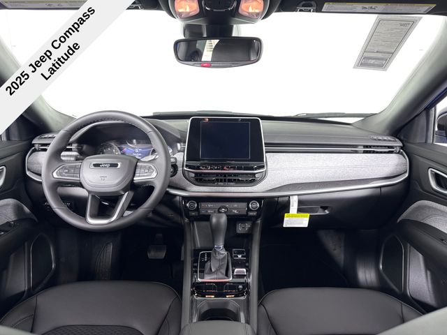Vehicle image 16 of 40