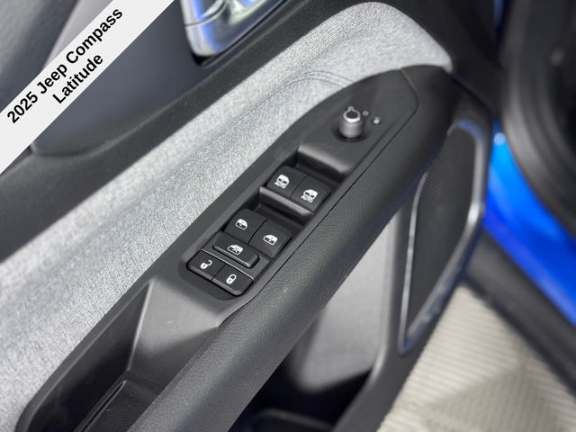 Vehicle image 29 of 40