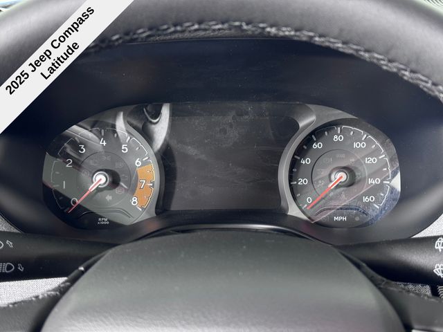 Vehicle image 21 of 40