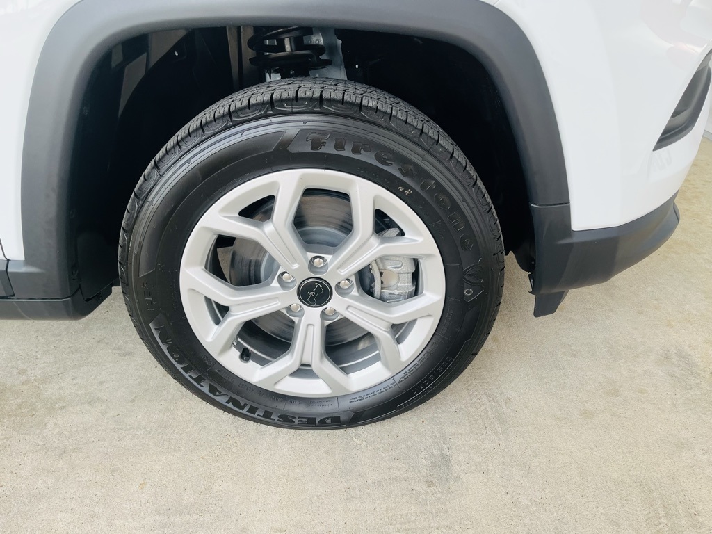Vehicle image 43 of 44