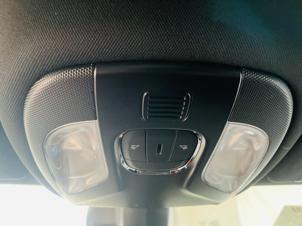 Vehicle image 23 of 44