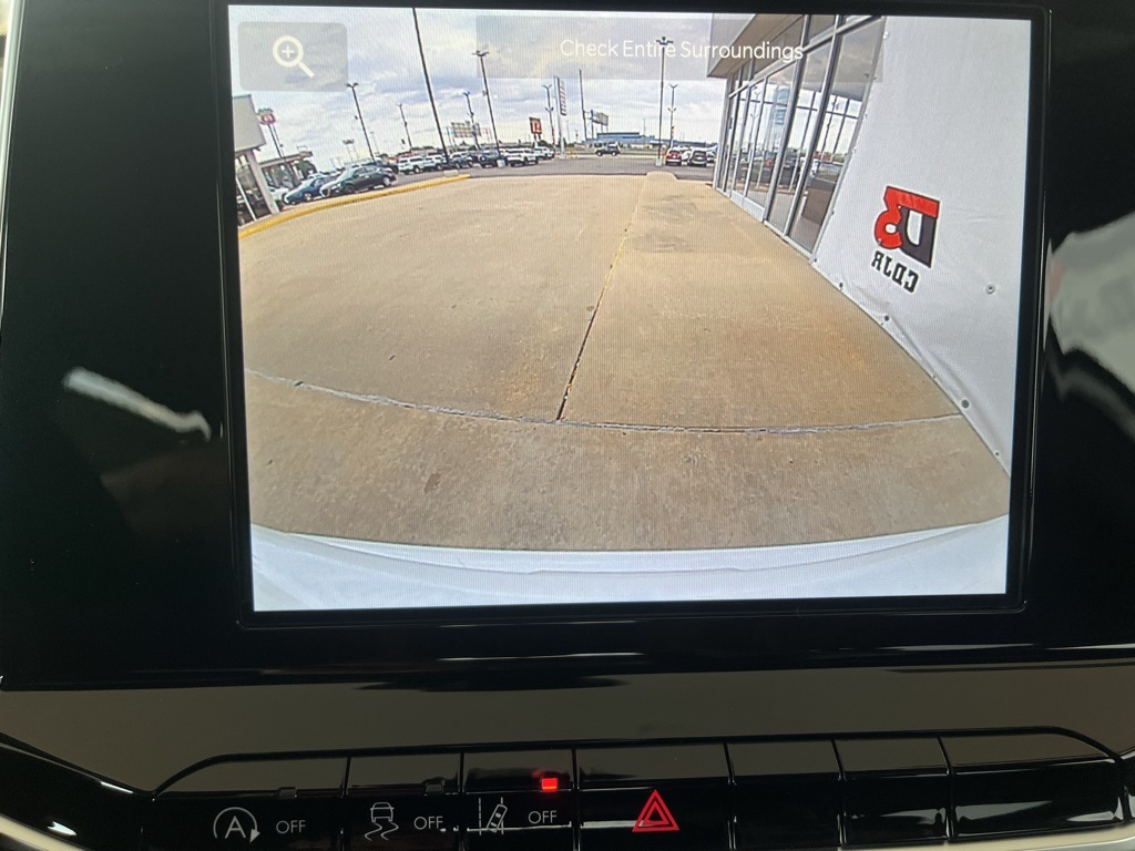 Vehicle image 20 of 44
