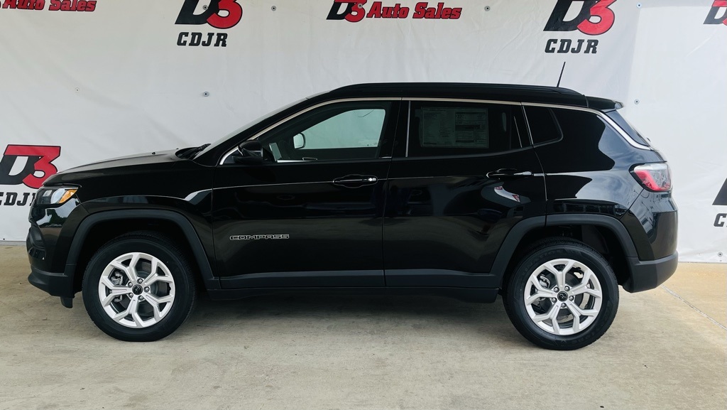 Vehicle image 9 of 40