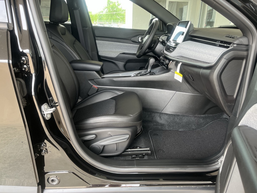 Vehicle image 31 of 40