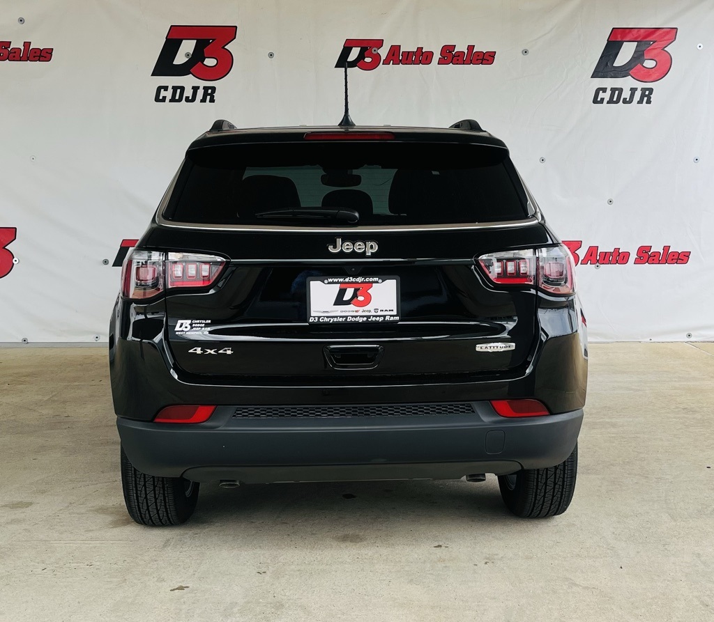 Vehicle image 7 of 40