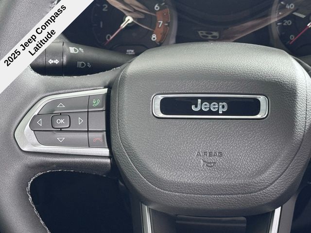 Vehicle image 31 of 42