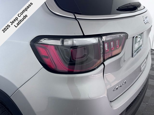 Vehicle image 41 of 42