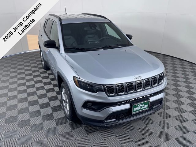 Vehicle image 4 of 42