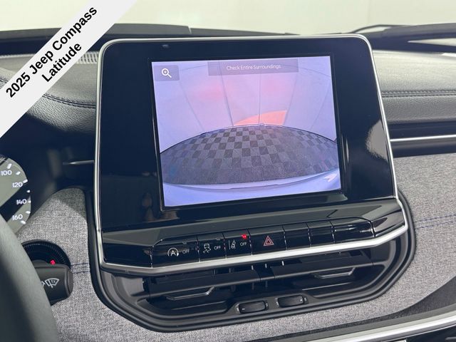 Vehicle image 25 of 42