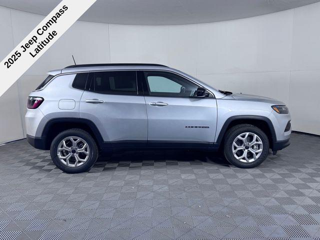 Vehicle image 6 of 42