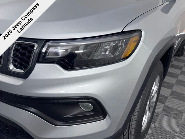Vehicle image 34 of 42
