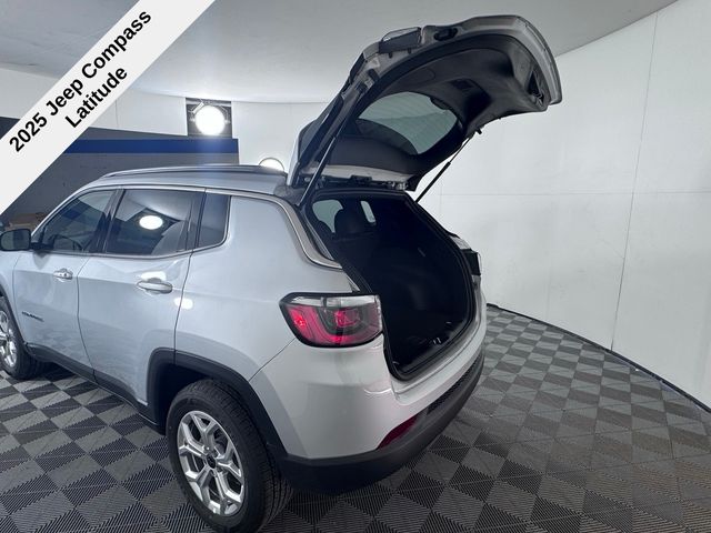 Vehicle image 8 of 42