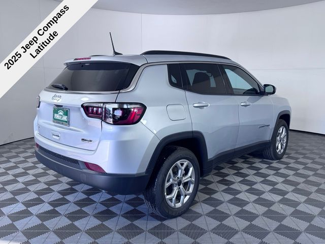 Vehicle image 7 of 42
