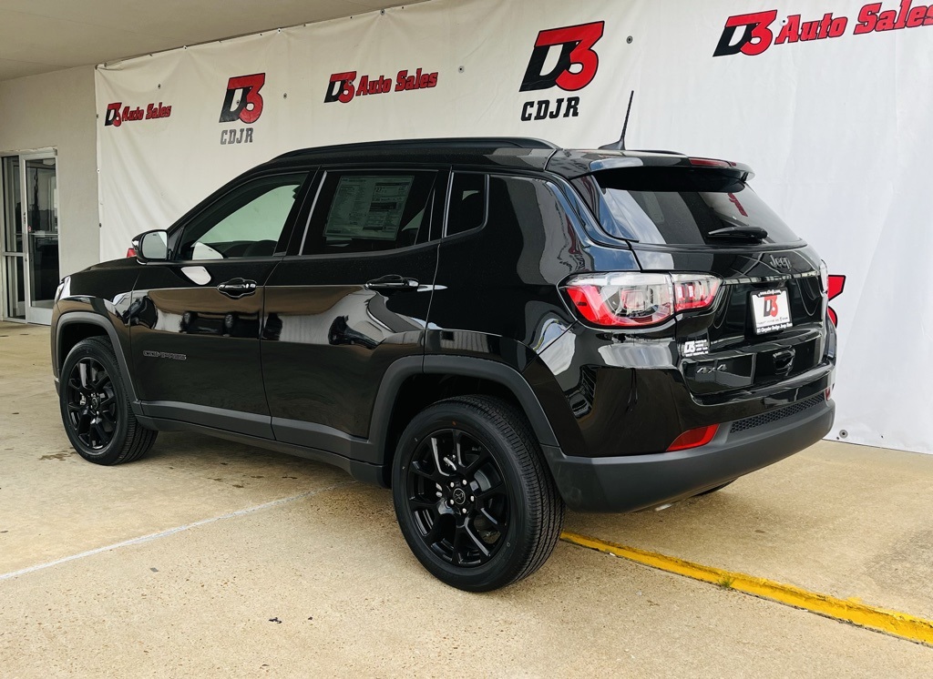 Vehicle image 8 of 40