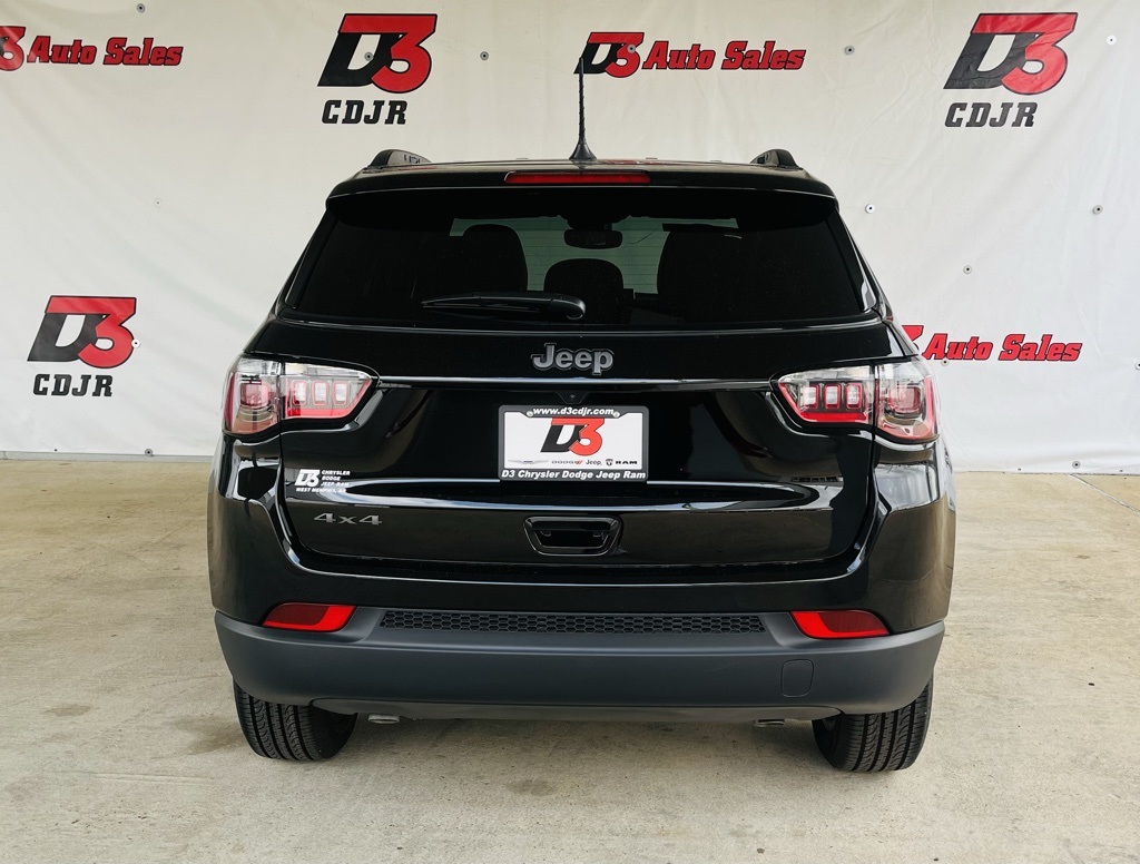 Vehicle image 7 of 40